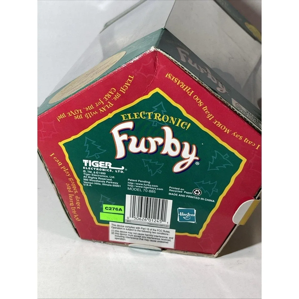 Vintage Tiger Electronics 1999 Furby Christmas Santa Red White Does NOT Work